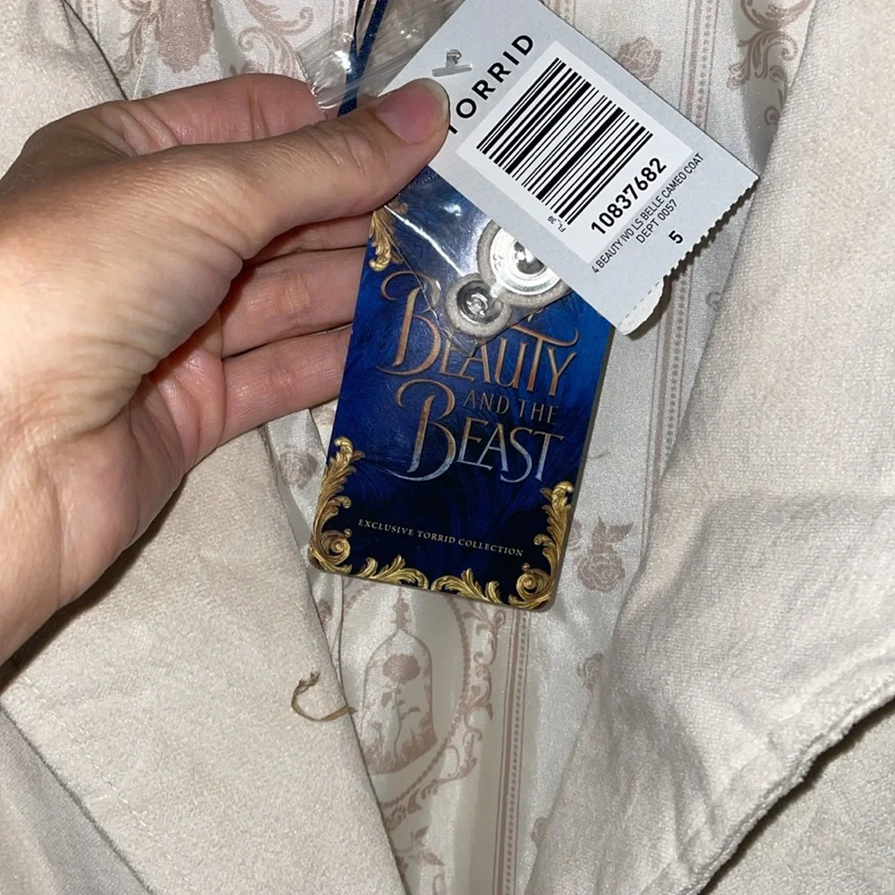Broadway Torrid Disney “Beauty and the Beast Overcoat" NWT, size 5 - Picture 3 of 10